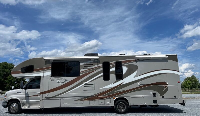 
								2013 Jayco Class C RV GREYHAWK 31 DS full									