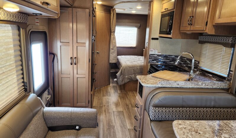 
								2018 Thor Motor Coach Class C RV FREEDOM ELITE 26HE full									