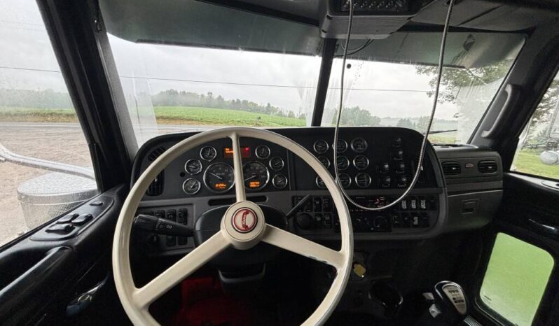 
								2013 PETERBILT 388 full									