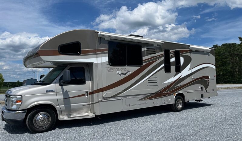 
								2013 Jayco Class C RV GREYHAWK 31 DS full									