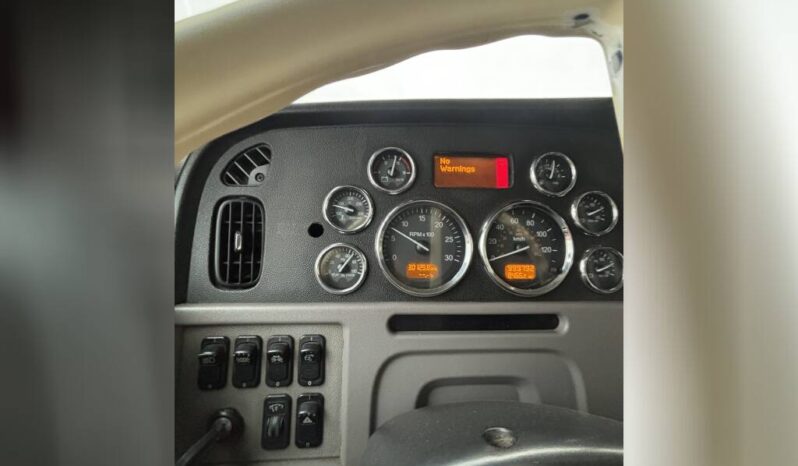 
								2013 PETERBILT 388 full									