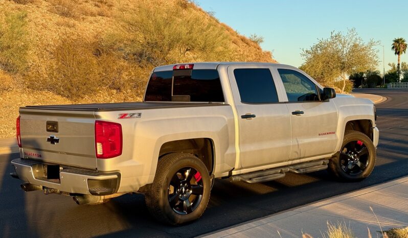 
								2017 Chevrolet Silverado 1500 Crew Cab Z71 LTZ Pickup 4D 5 3/4 ft full									