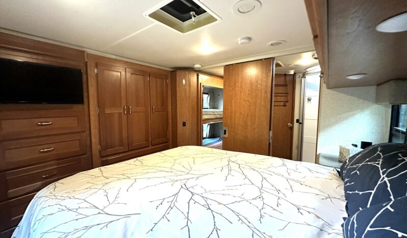 
								2017 Winnebago Class C RV MINNIE WINNIE full									