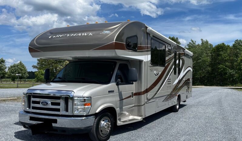 
								2013 Jayco Class C RV GREYHAWK 31 DS full									