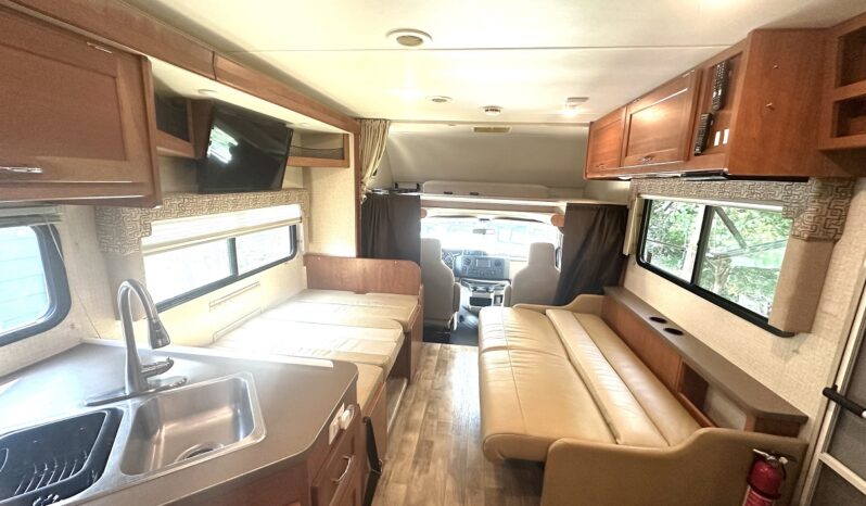 
								2017 Winnebago Class C RV MINNIE WINNIE full									