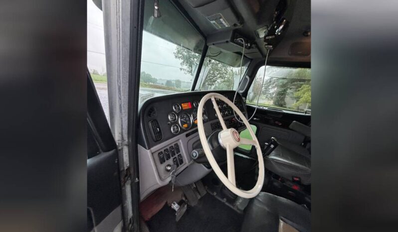 
								2013 PETERBILT 388 full									