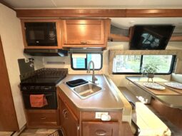 
										2017 Winnebago Class C RV MINNIE WINNIE full									