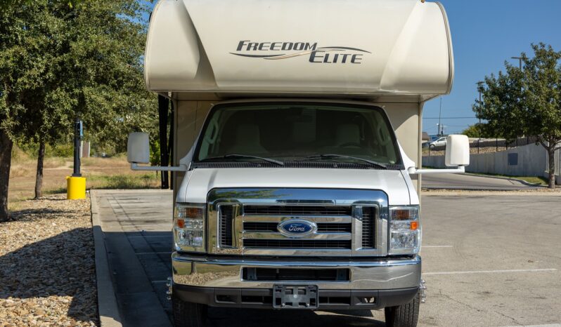 
								2017 Thor Motor Coach Class C RV FREEDOM ELITE 26HE full									