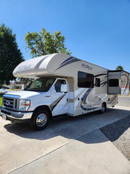 
										2018 Thor Motor Coach Class C RV FREEDOM ELITE 26HE full									