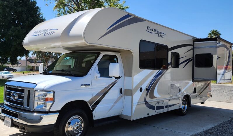 
								2018 Thor Motor Coach Class C RV FREEDOM ELITE 26HE full									