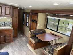 
										2013 Jayco Class C RV GREYHAWK 31 DS full									