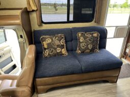 
										2013 Jayco Class C RV GREYHAWK 31 DS full									