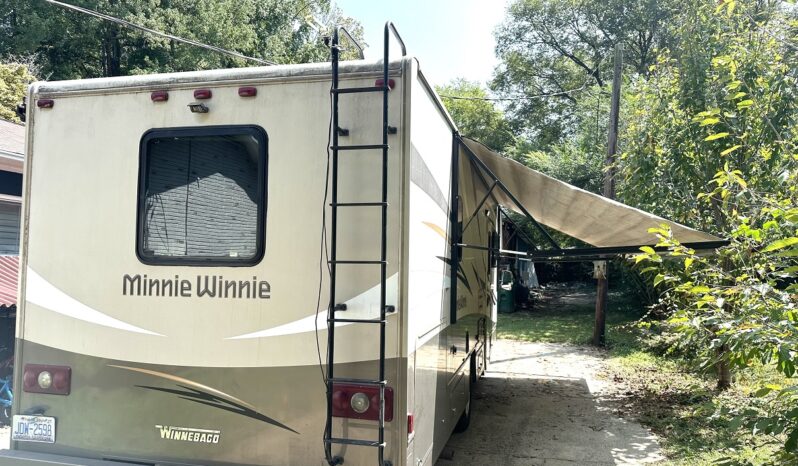 
								2017 Winnebago Class C RV MINNIE WINNIE full									