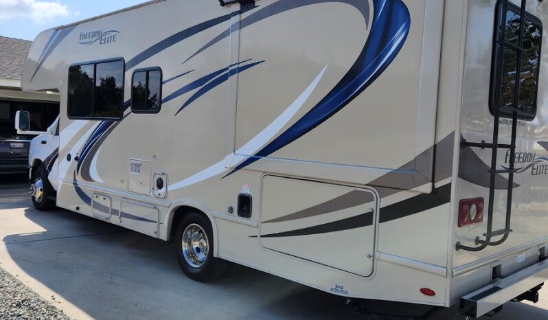 
								2018 Thor Motor Coach Class C RV FREEDOM ELITE 26HE full									