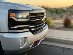 
										2017 Chevrolet Silverado 1500 Crew Cab Z71 LTZ Pickup 4D 5 3/4 ft full									