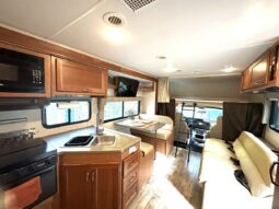 
										2017 Winnebago Class C RV MINNIE WINNIE full									