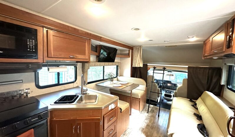 
								2017 Winnebago Class C RV MINNIE WINNIE full									