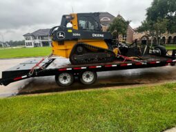 
										2020 John Deere Skid Steers 325G full									