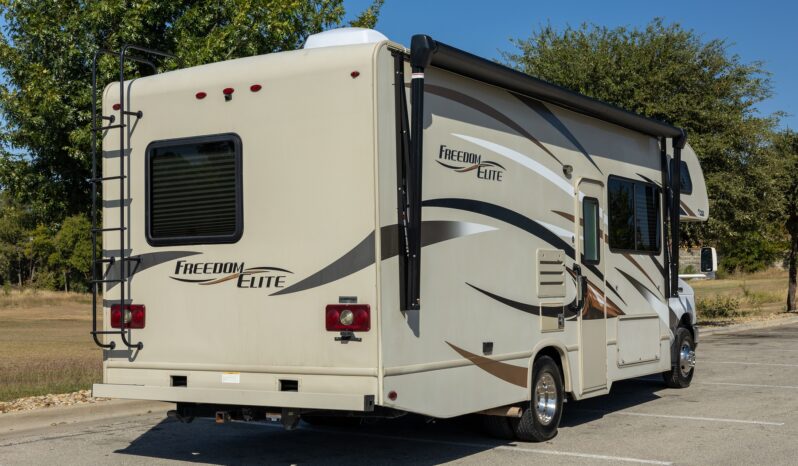 
								2017 Thor Motor Coach Class C RV FREEDOM ELITE 26HE full									