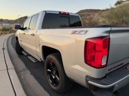 
										2017 Chevrolet Silverado 1500 Crew Cab Z71 LTZ Pickup 4D 5 3/4 ft full									