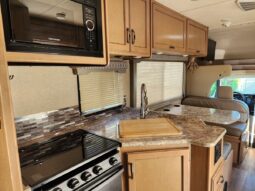 
										2018 Thor Motor Coach Class C RV FREEDOM ELITE 26HE full									