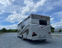 
										2013 Jayco Class C RV GREYHAWK 31 DS full									