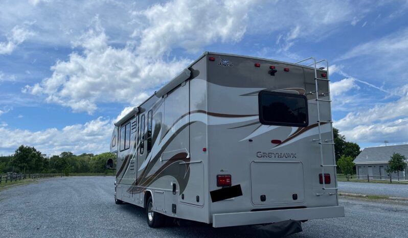 
								2013 Jayco Class C RV GREYHAWK 31 DS full									